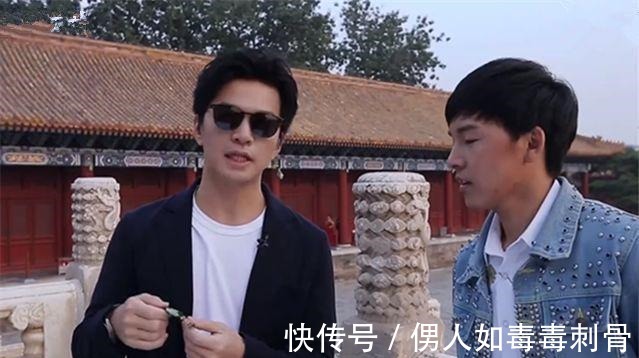 vcr|李健送旦增尼玛的项链到底值多少钱 网友 可能是无价之宝!