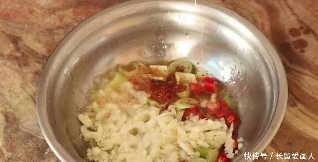 木耳|饭店的凉拌腐竹为啥好吃?原来多加了这两样配菜,清脆爽口又营养