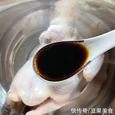 外焦里嫩爆汁烤全鸡-烤箱版