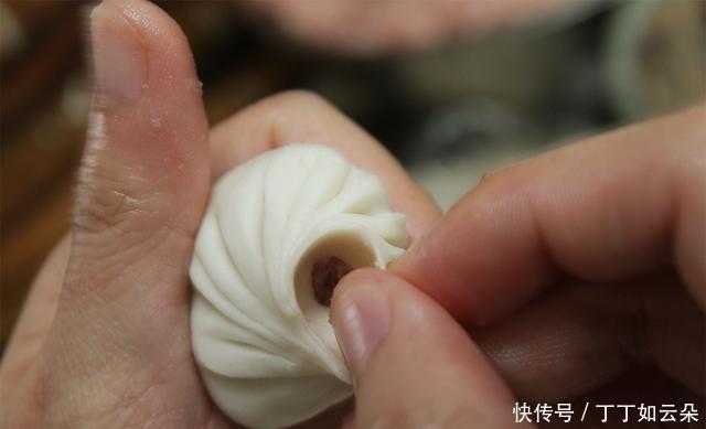 最鲜|先喝汤再入口,最鲜香不过一屉小笼包