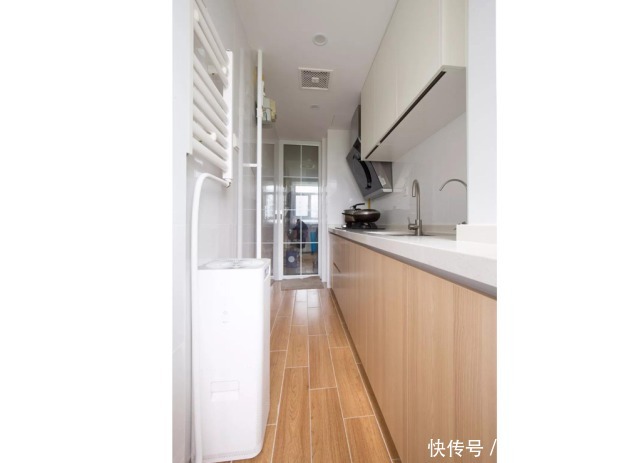 梳妆台|60平混搭风设计用红砖墙搭配木质感,营造复古而又温馨的感觉