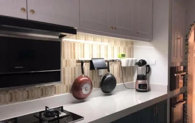 红砖|住了两年才发现橱柜这样装有多好,结实又美观,邻居看了都羡慕