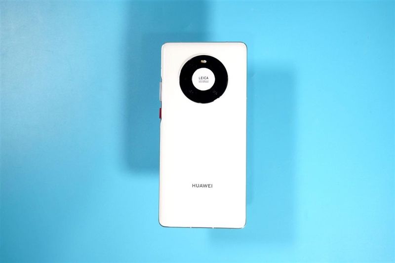 间维度|全球首款自由曲面镜头手机告别畸变！华为Mate40 Pro+超大杯评测