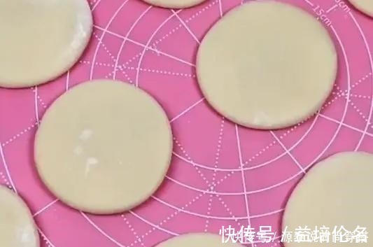 孩子|家常小糖饼,省时省力,凉了也不硬,不控制点,孩子能吃10个!