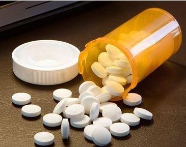 4月养三角梅开花少用上2粒“感冒药”，根系强壮，开花1000朵！