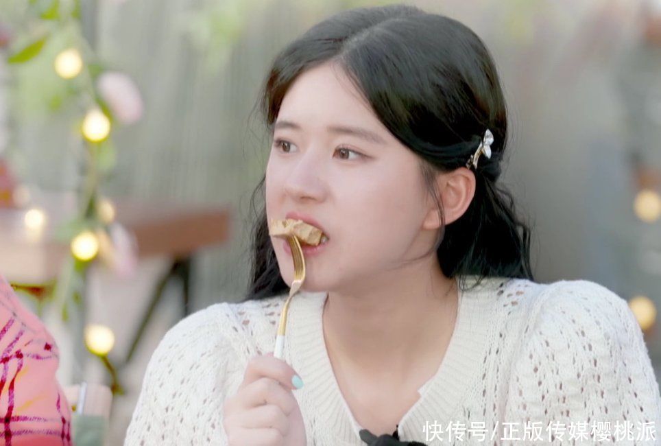 丁禹兮|趙露思大口吃肥肉不怕發(fā)胖，自曝曾吃蒜拍吻戲，害苦了對手男演員