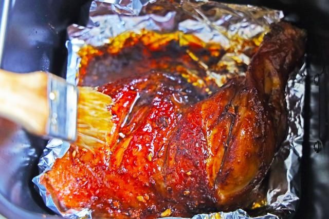 疫情在家自制脆皮烤鸡腿，爆汁满嘴，皮脆肉嫩不油腻