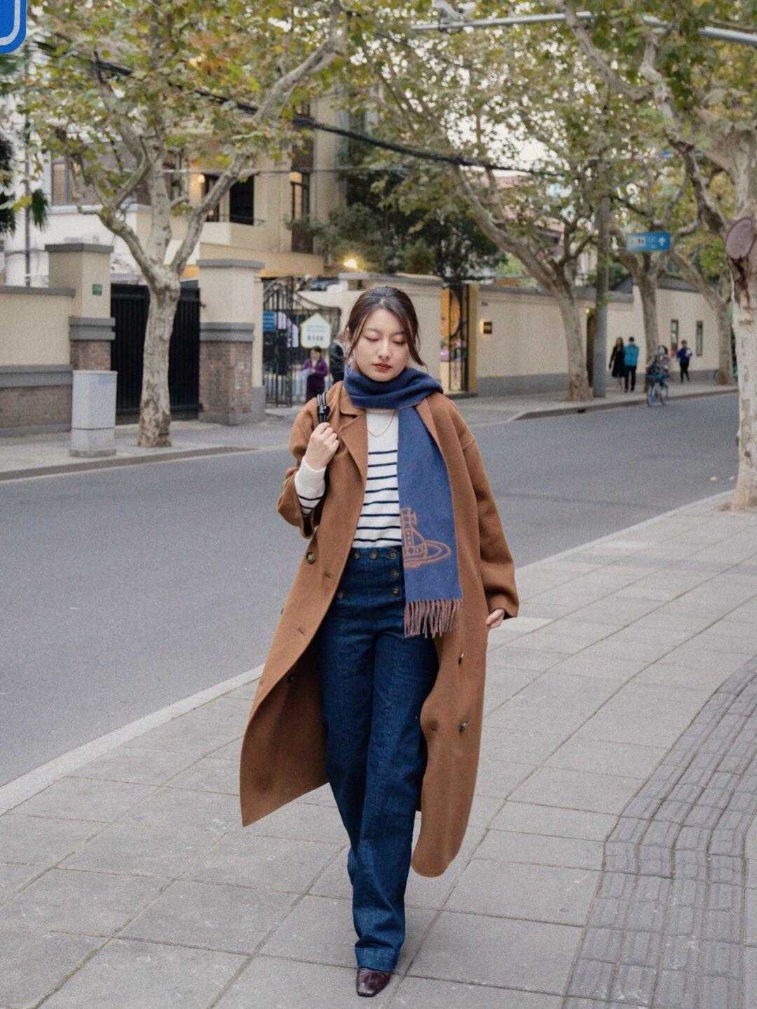 小姐姐|女生如何拥有大长腿?试一试“牛仔裤”这样穿,不仅显瘦还百搭