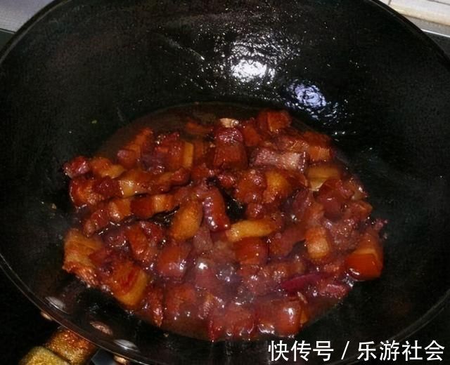 五花肉|红烧肉别只会炒糖色,多加这一步,烧出的肉肥而不腻,酥而不烂