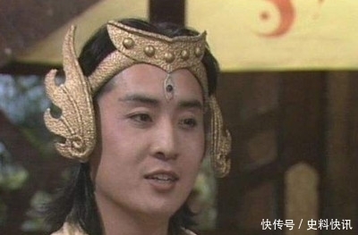 封神演义,此人杀姜子牙20万将士,为什么杨戬拿根草却能吓跑他