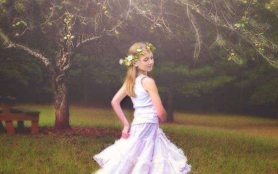 女孩|女孩第一次来月经,若没早于这个数,偷乐吧,可能会对发育有好处