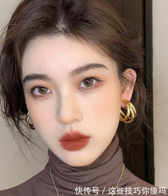 断货王 2021口红别再涂红棕色了,今年流行奶棕色,显白高级又优雅!