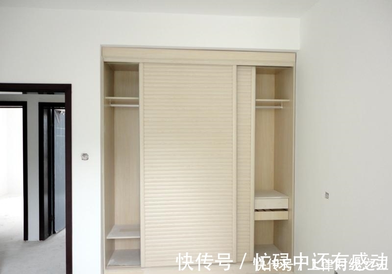 卧室|卧室衣柜早就不用买，有钱人这样设计更省钱实用不占地，太机智了