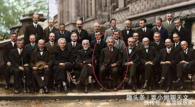 爱因斯坦临终前,为何将手稿全部烧掉?专家:他其实是为了人类好