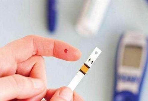 老年人|血糖“新标准”早已公布,各个年龄段或有所不同,抽空可自查一下