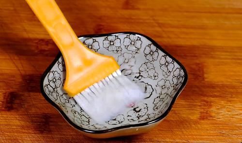 清洗干净|才知道，原来保存生姜这么简单，教你一招，放半年不干也不发芽