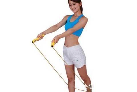 小动作|送给膝关节炎患者3个小动作，坚持锻炼，让膝盖更年轻！