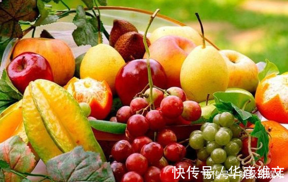 衣服|家里经常用来洗碗的这个东西，居然还能去除衣服粘毛