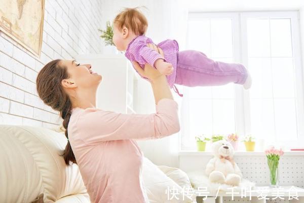 当妈|同龄发小,一个19岁生娃一个39岁当妈,多年后见面差距太明显