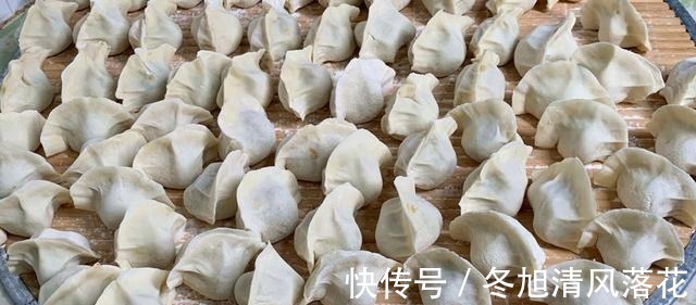 萝卜饺子,有人焯水,有人直接包,都不对!分享正确做法,太香了!