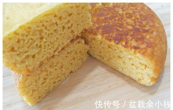 干面粉|玉米面别再蒸窝头了，教你做成玉米发糕，又香又好吃
