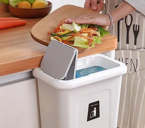 垃圾桶|小夫妻在深圳迷你型仅有13平新房,二人生活很充足,估计你没见过