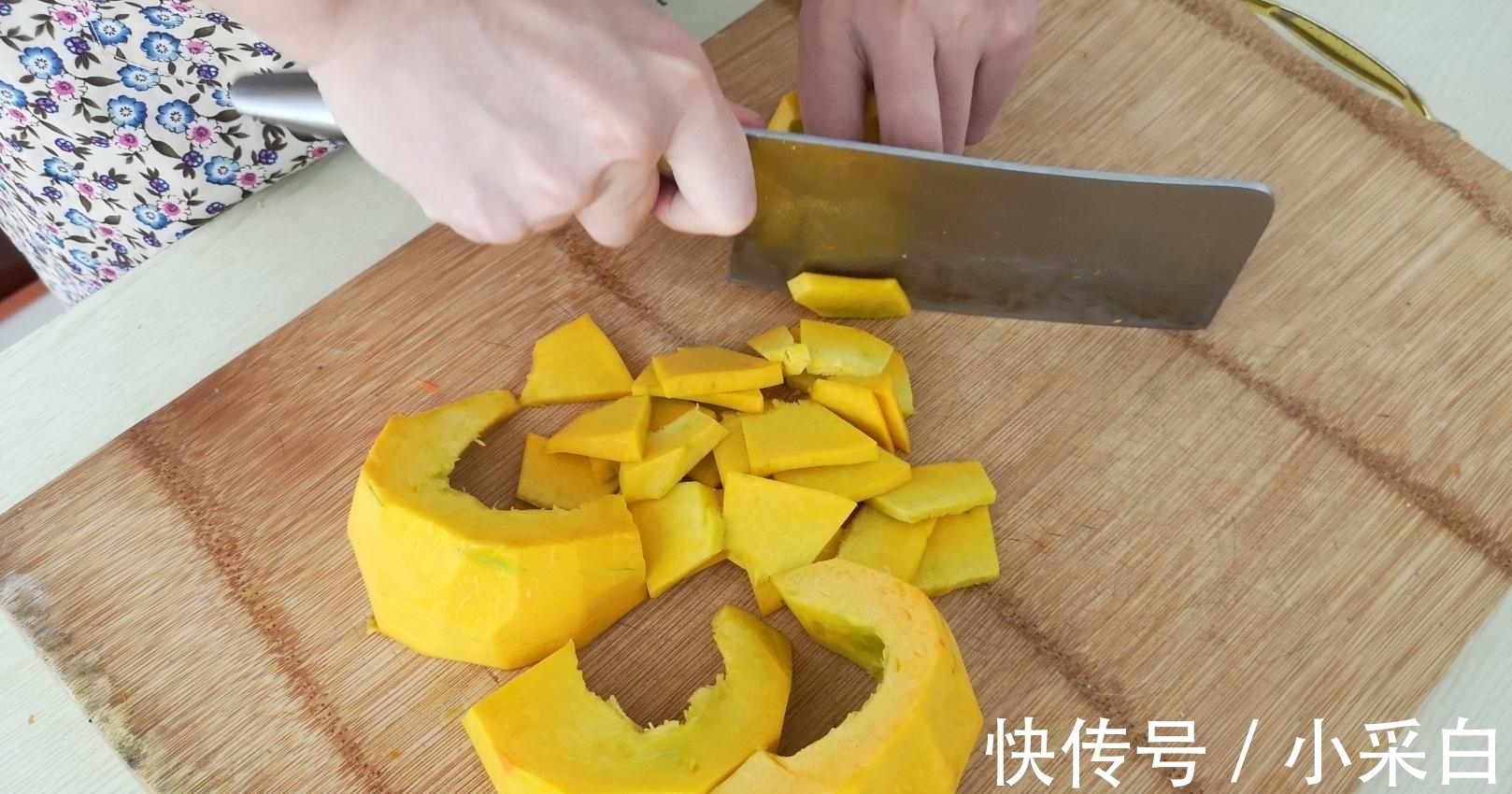 南瓜馒头|1袋牛奶, 半个南瓜, 不做南瓜饼, 不蒸发糕, 简单这样做, 吃着真香