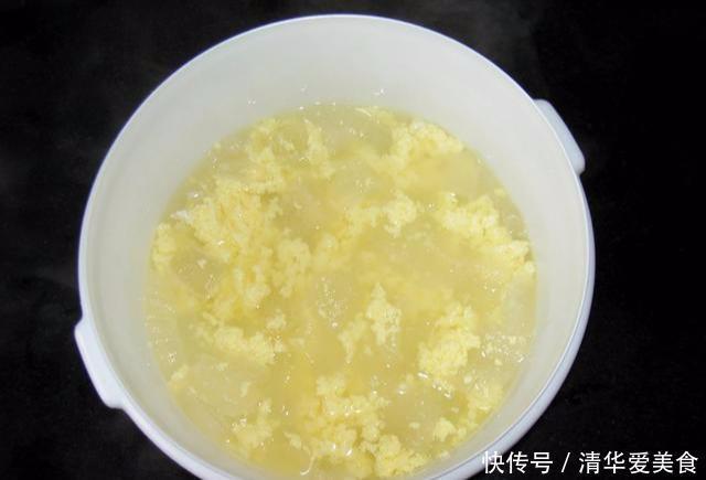 早晨喝一碗开水冲鸡蛋,一个月后身体会有啥变化?营养师说了实话