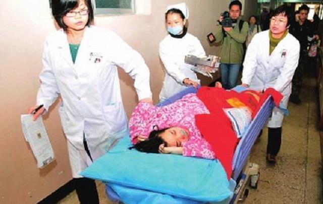 五胞胎|孕妈一怀就是五胞胎,产房里娃的性别成亮点,护士担心小五未来