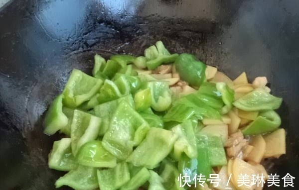 五花肉|它被称“天然泻药”，和土豆一起吃，隔天排便，常吃体重悄悄降