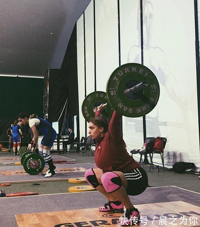 健身|俄罗斯大码健身达人,曾为奥运会举重冠军,凹凸身材曲线感十足