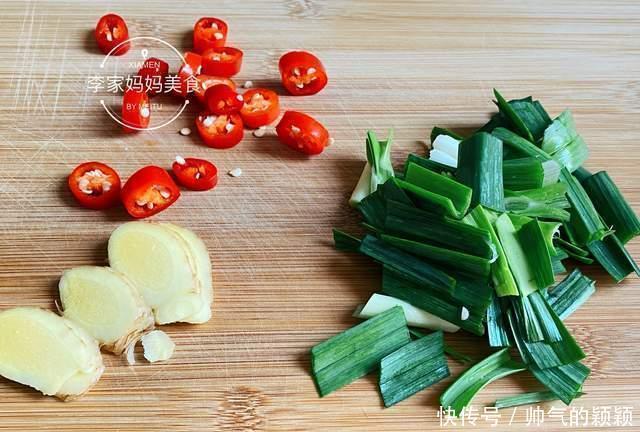 菜市场碰到这鱼我从不还价,5元一斤,焖一焖,比豆腐还鲜嫩