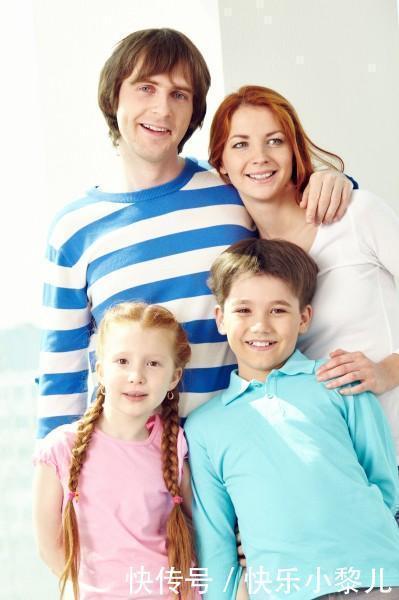 关联句|小学生拿爸爸造句,妈妈看完转身买搓衣板,没想到老师却给100分