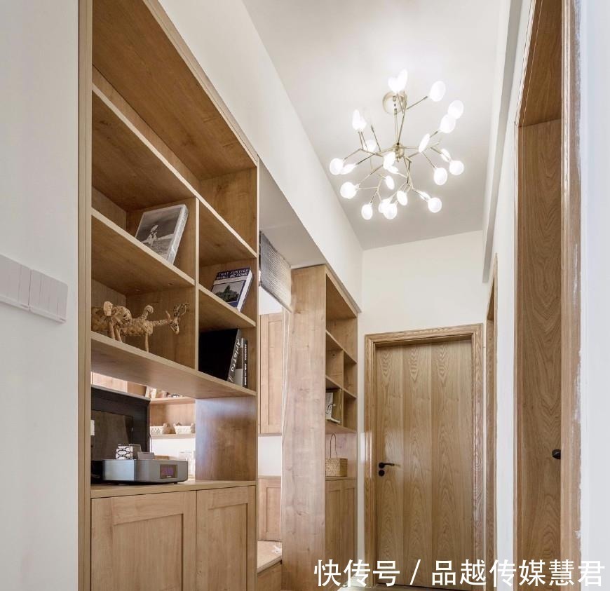 榻榻米床|坚持把沙发墙挖个“洞”,家人不解!完工后都夸我大智若愚!晒晒