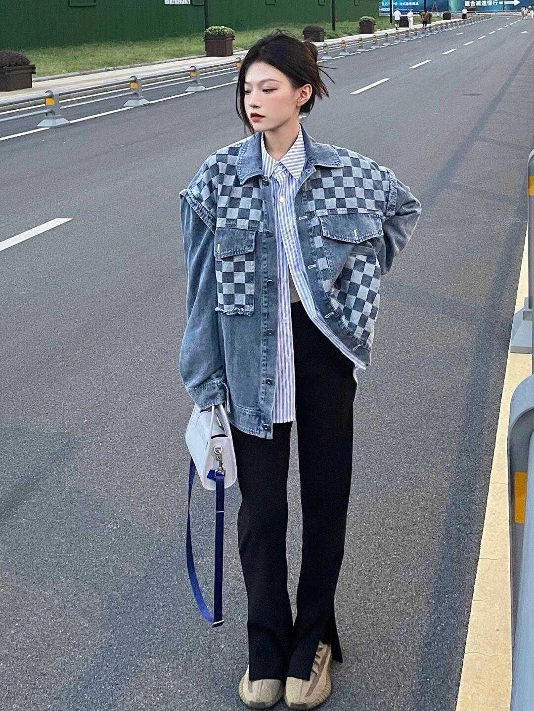 毛呢 开春外套别乱选,码住牛仔外套和小香风外套,青春减龄又有气质