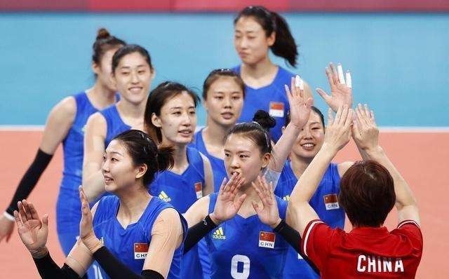 国家队|受关注!国际排联官网推出8队代表,看重中国女排最年轻奥运冠军