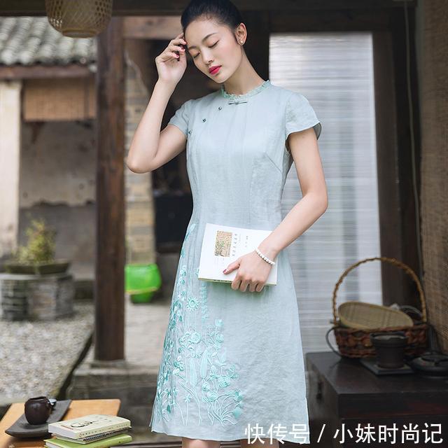 格子|清新婉约的连衣裙,这样穿让你够吸睛