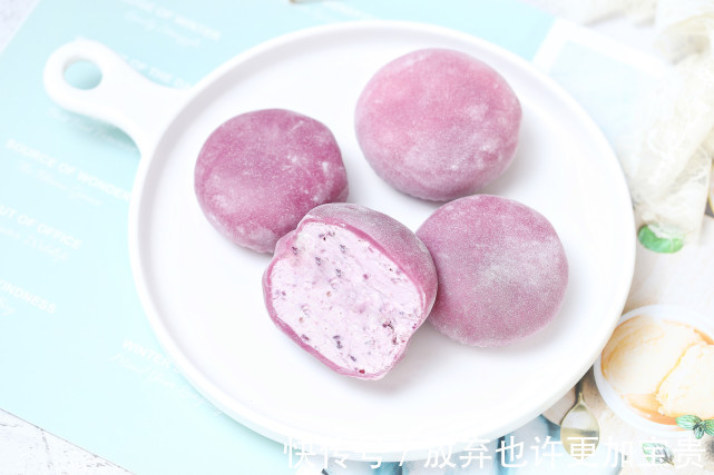 风靡朋友圈的网红小甜品，没有烤箱也能做，软糯香甜一口气能吃仨