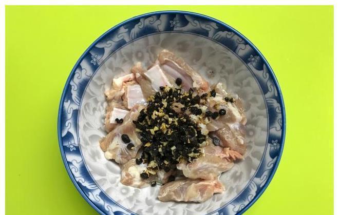 豆豉|排骨不煮不炖不炸,教你秘制做法,嫩滑多汁入味,好吃不上火