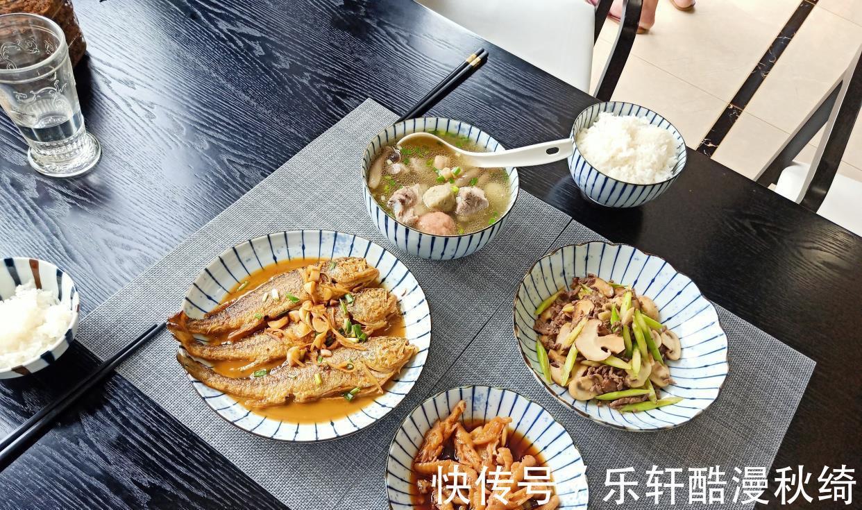 排骨|午餐简单4个菜，虽家常却好吃，快快乐乐又一餐！网友不淡定了