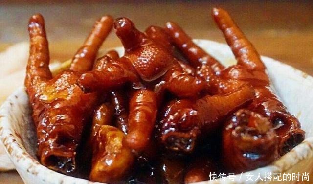 鸡爪|鸡爪最好吃的做法,入锅一煮软烂脱骨,汁多味美,比虎皮鸡爪好吃