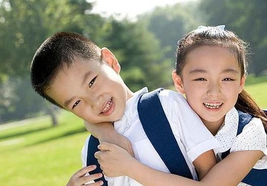 长高|儿科专家忠告:3种食物少给孩子吃,越吃身体越差,孩子难长个