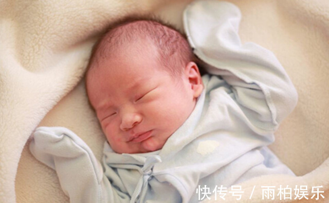 宝妈|婴儿何时能睡“整夜觉”家长注意3个方面,夜里带娃睡得更香