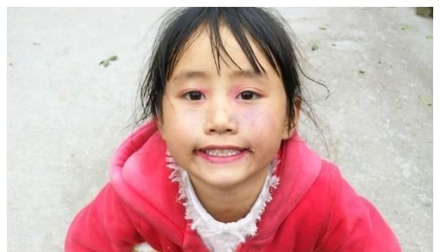 还记得变形计的丽姐吗?4年后现状曝光,被城市哥哥宠成公主