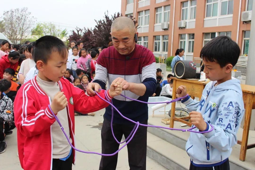 现场气氛太热烈！科普大篷车来啦~