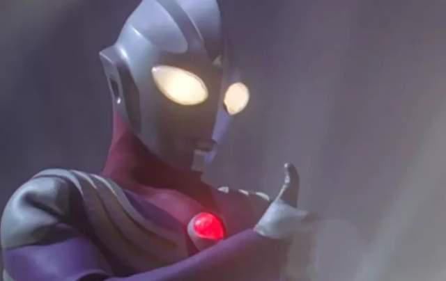 奥特曼系列|奥特曼的两面:他能带来光和希望,同时也让小学生半月花掉6千块