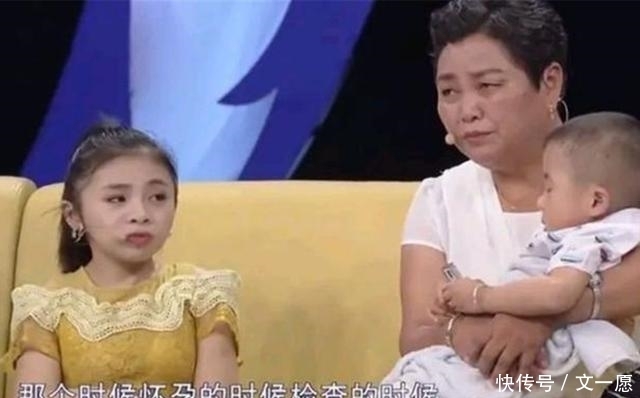 爹妈|成都最美袖珍女孩结婚了，30多岁拥有十几岁的童颜，爹妈含泪送嫁