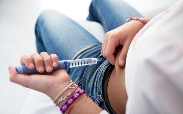 糖尿病|血糖过高,睡觉先知提醒睡觉有2个表现,提示糖尿病已到来