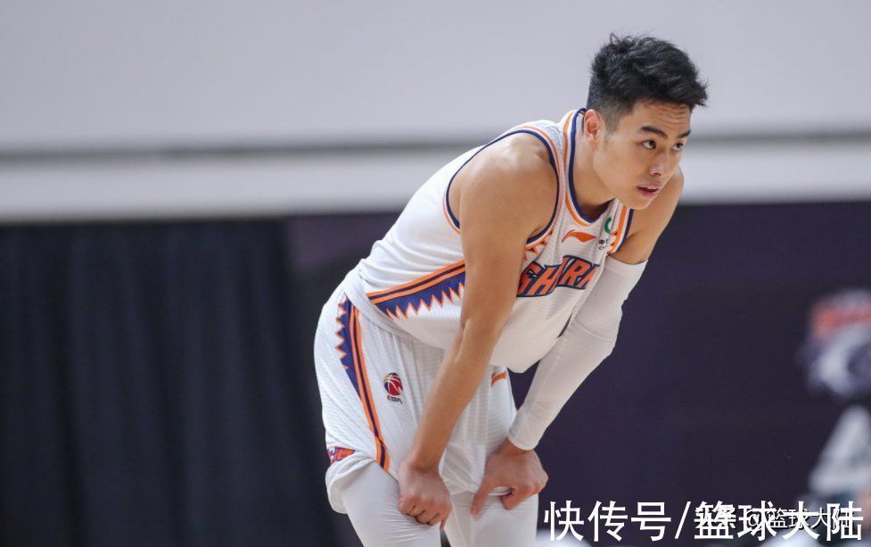 cbCBA本赛季最佳新人花落谁家?余嘉豪领跑,三位超新星竞争激烈