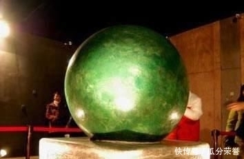 遗留|80岁老人死前遗留的枕头,过了几年拆开,居然找到四个国宝